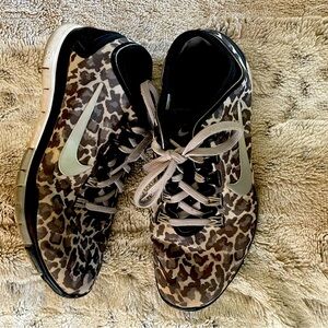 Nike-Leopard Black & White sneakers, size 6
